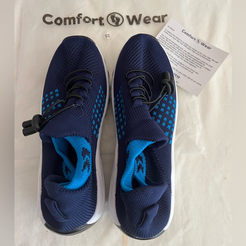 Ladies / NWOTG Comfort wear orthotic sneakers / size 5.5